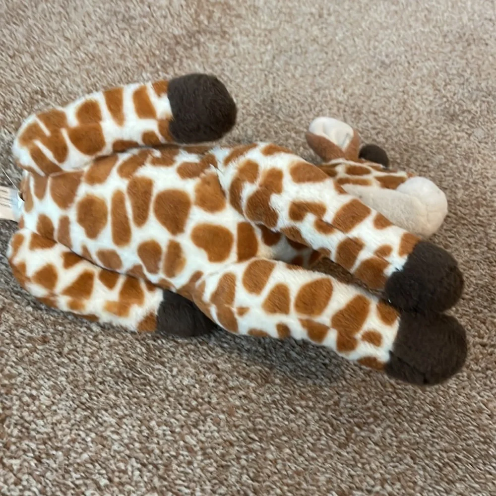 Toys are us stuffed giraffe